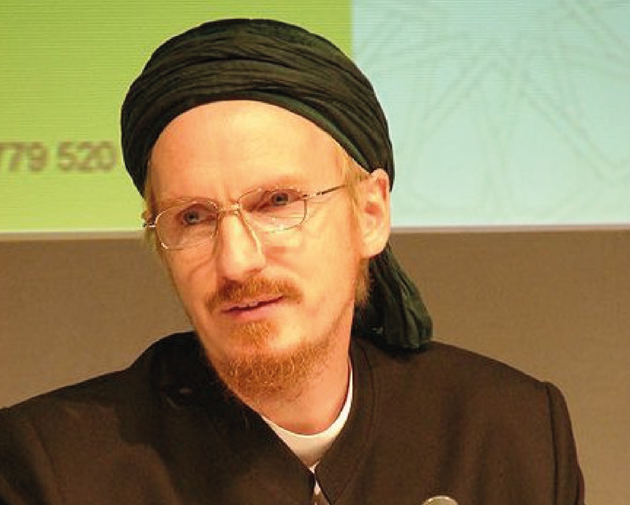 Yazar Fotoğrafı